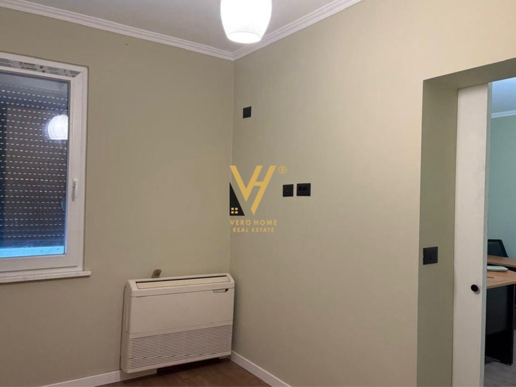 OFFICE 55 M2 FOR RENT NEAR THE UNIVERSITY BOOKSTORE 650 EURO