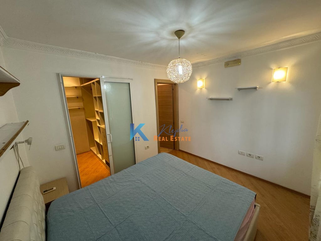 1+1 per SHITJE ne Vasil Shanto, afer shkolles