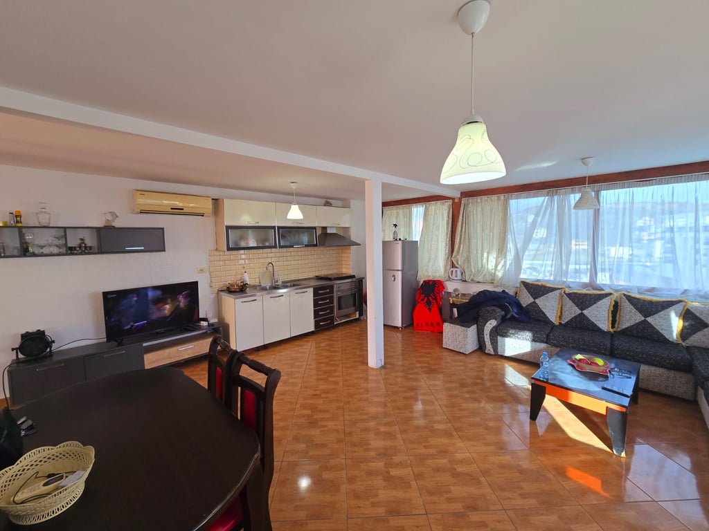 SHITET APARTAMENT 1+1 TEK SHKEMBI I KAVAJES