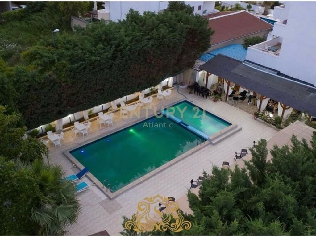 HOTEL PER QERA - SHKEMBI KAVAJES! 🏨🌊
