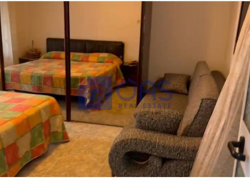 A 2+1 apartment is for rent on Dibra Street.