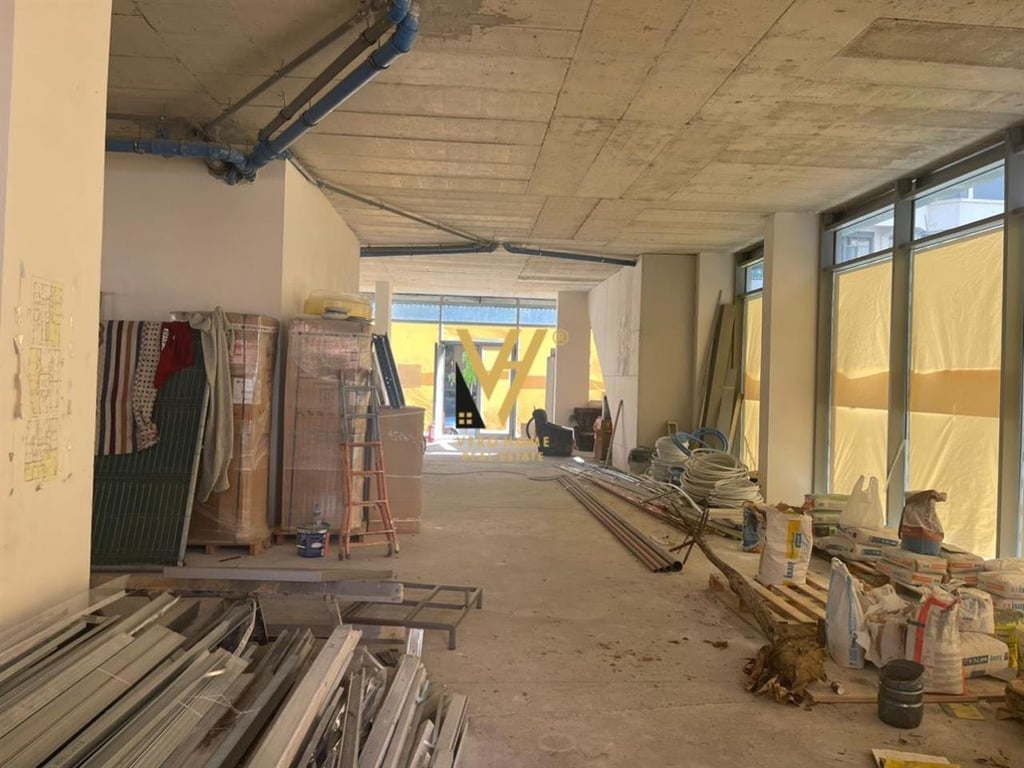SHOP FOR RENT 376 M2 ON ELBASAN STREET 15,000 EURO