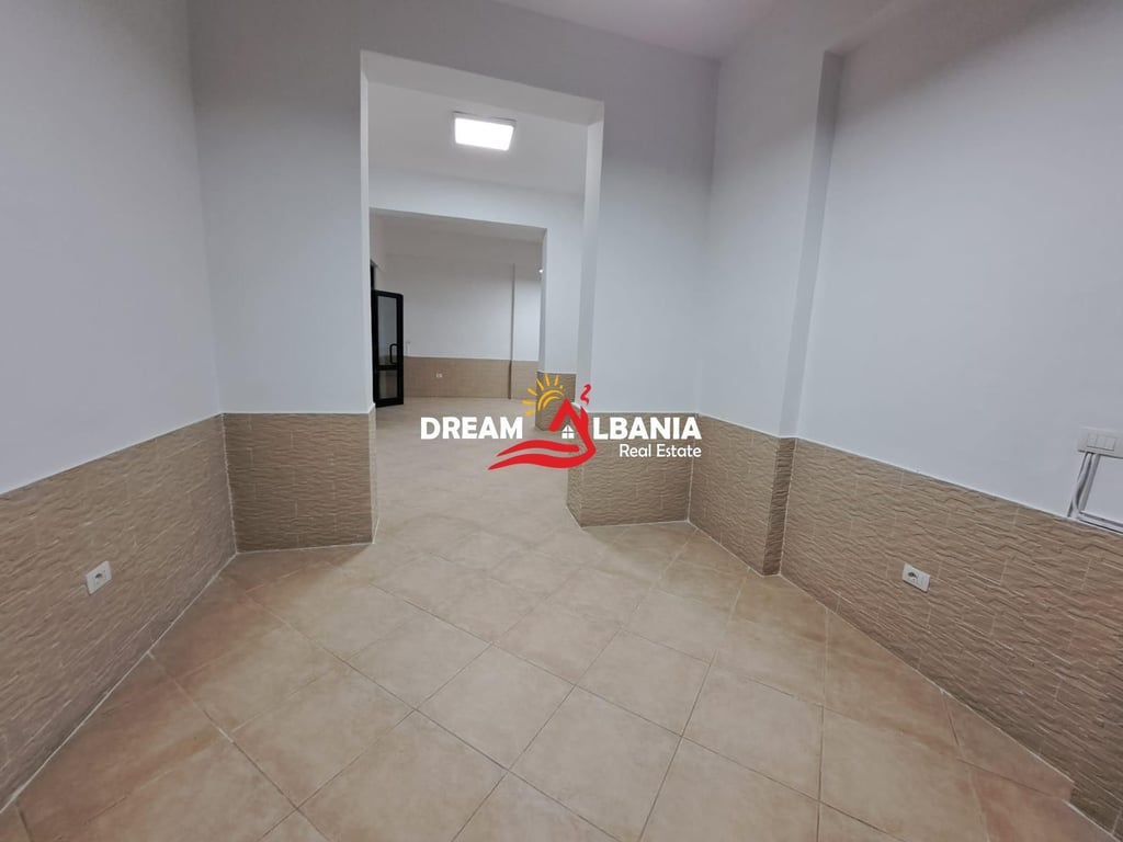 Store for sale in Don Bosko near Viva Market in Tirana (ID 4171395)