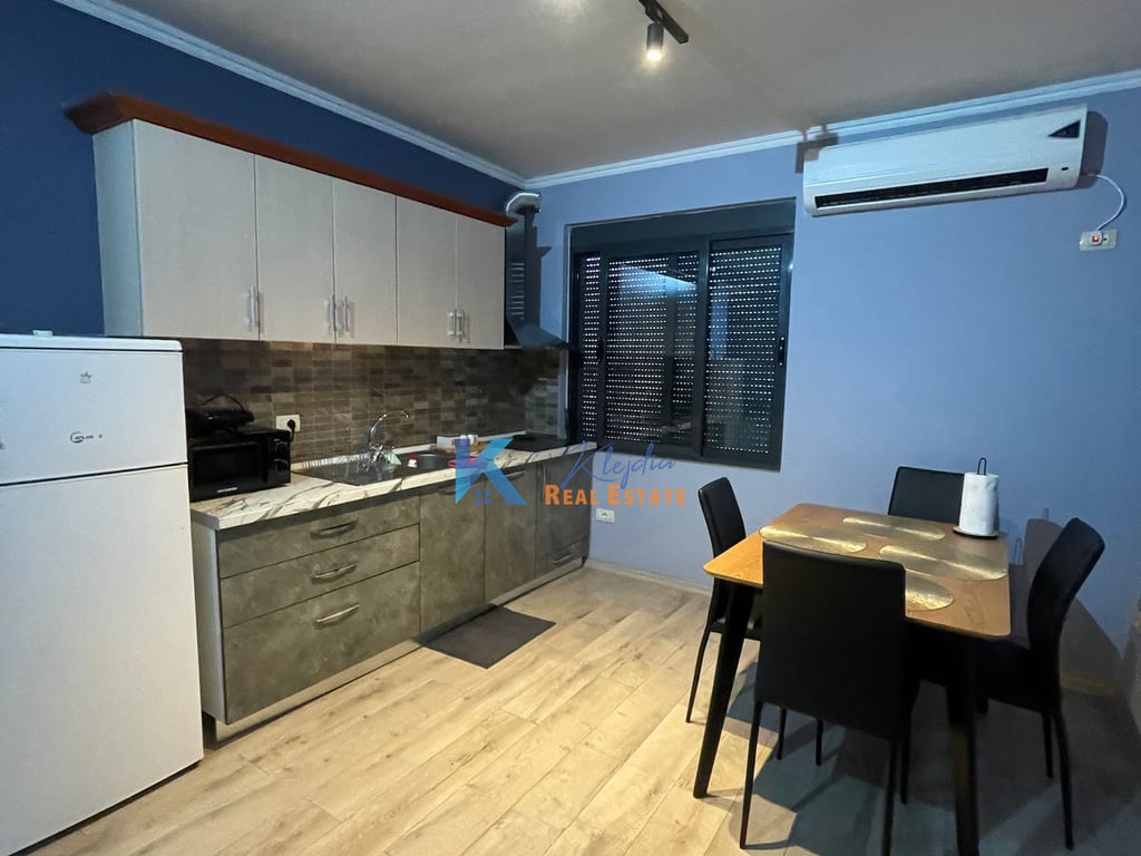 2+1 per qira qira ne Laprake, afer Spitalit Ushtarak