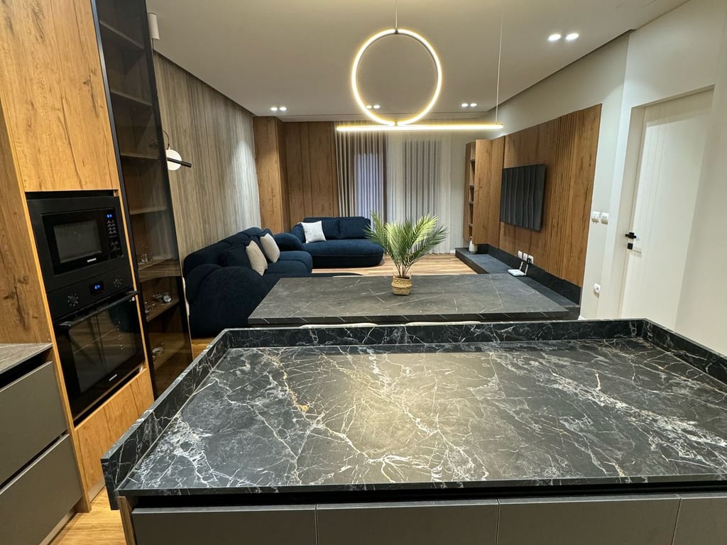 Jepet me Qira Apartament 3+1 me Mobilim Luksoz, +🅿 