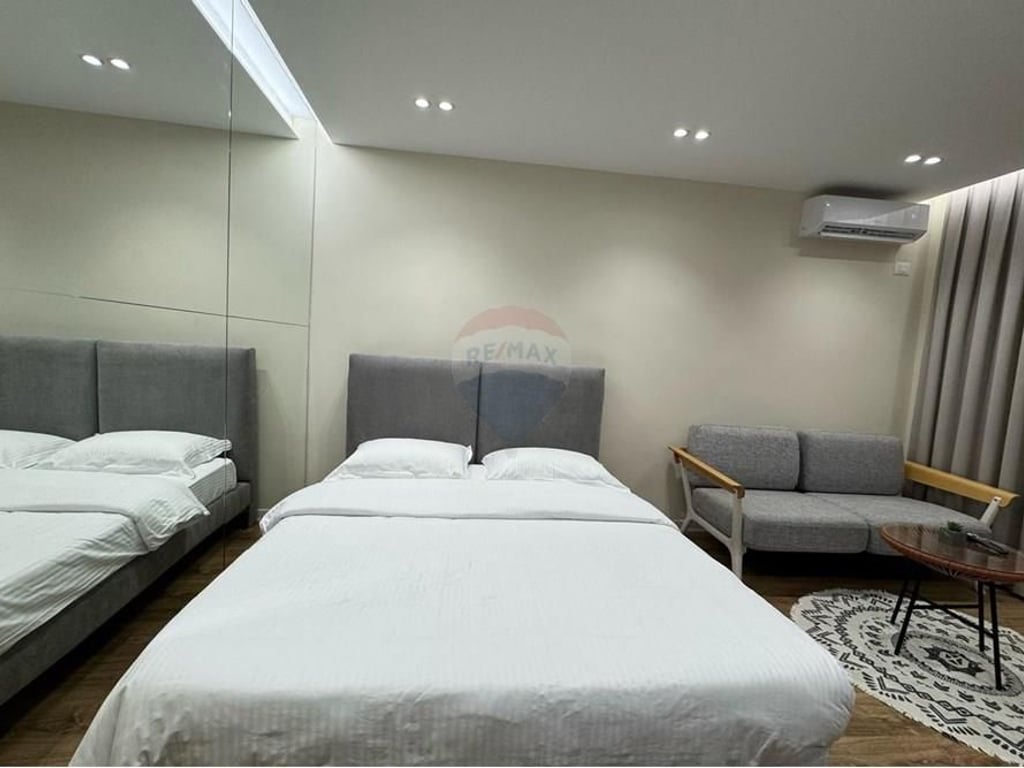 Apartments &amp; Studios for sale in New Market.