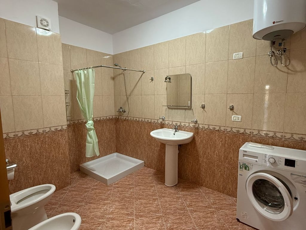 AFFITTASI APPARTAMENTO 2+1+2 CON VISTA MARE - VIA DEL PORTO!!