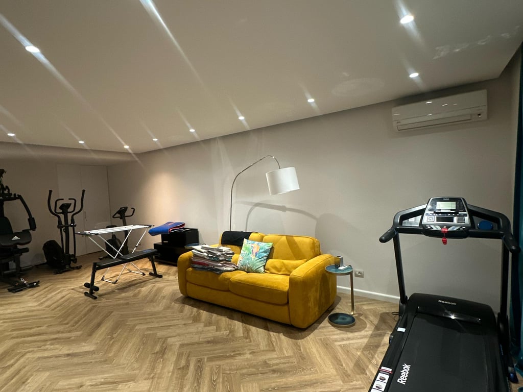  VILE LUKSOZE PER QIRA, TEK RESIDENCA KODRA E DIELLIT 2