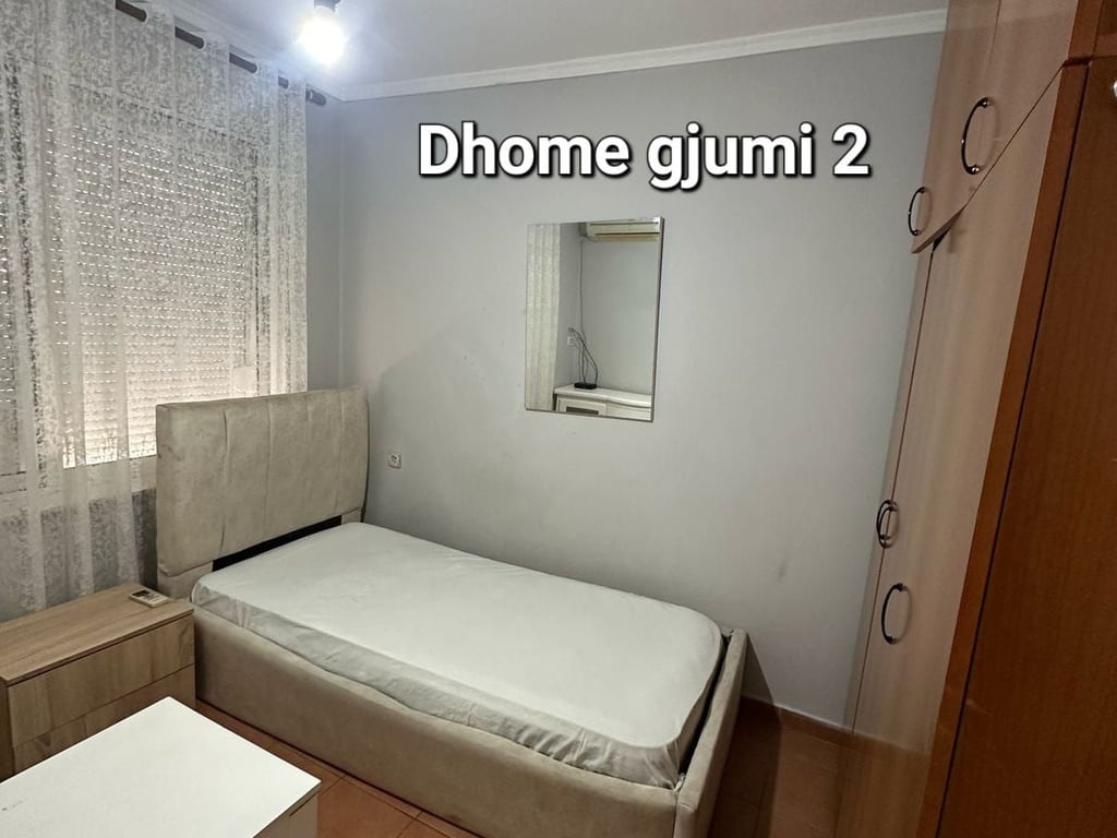 Apartment 2+1 for rent near the former Durresi restaurant, 500 euros.