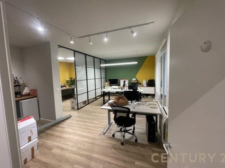 ✨ Ambjente Zyra për Qira pranë Librit Universitar – 108 m²