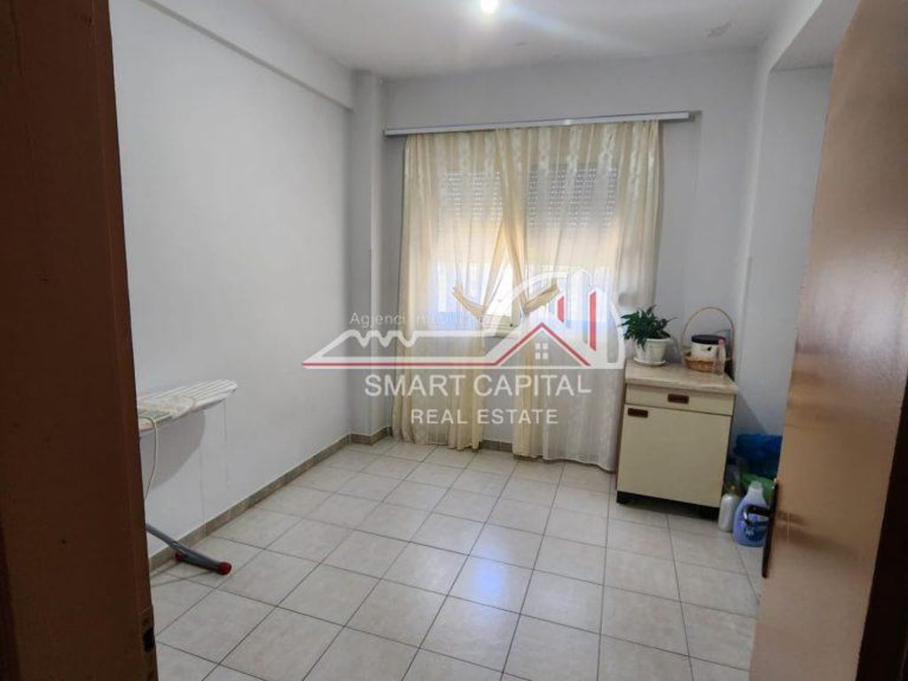 APARTMENT 3+1 FOR SALE AT GORISHTI BUILDINGS, VLORA!