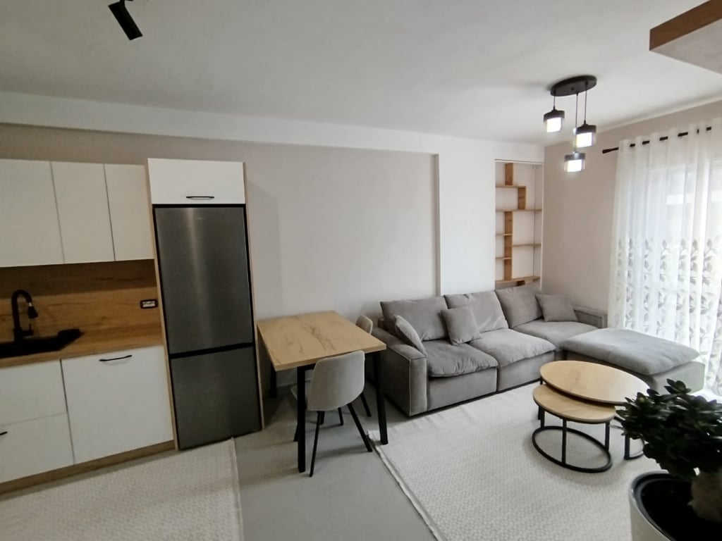 Affittasi appartamento 1+1 presso Univers City + parcheggio.
