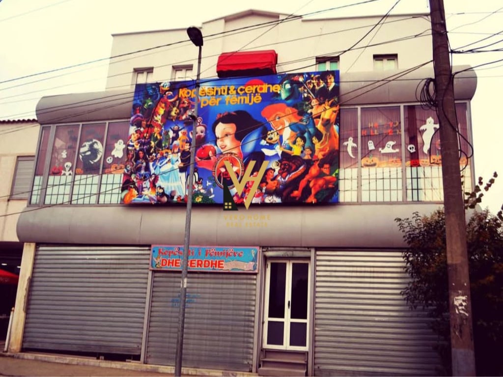 3-Storey Villa for Rent in Paskuqan 1,600 Euro