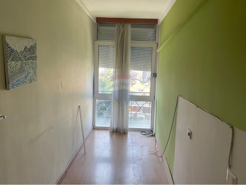 Apartament 3+1+2 per zyre me qira ne Bllok.