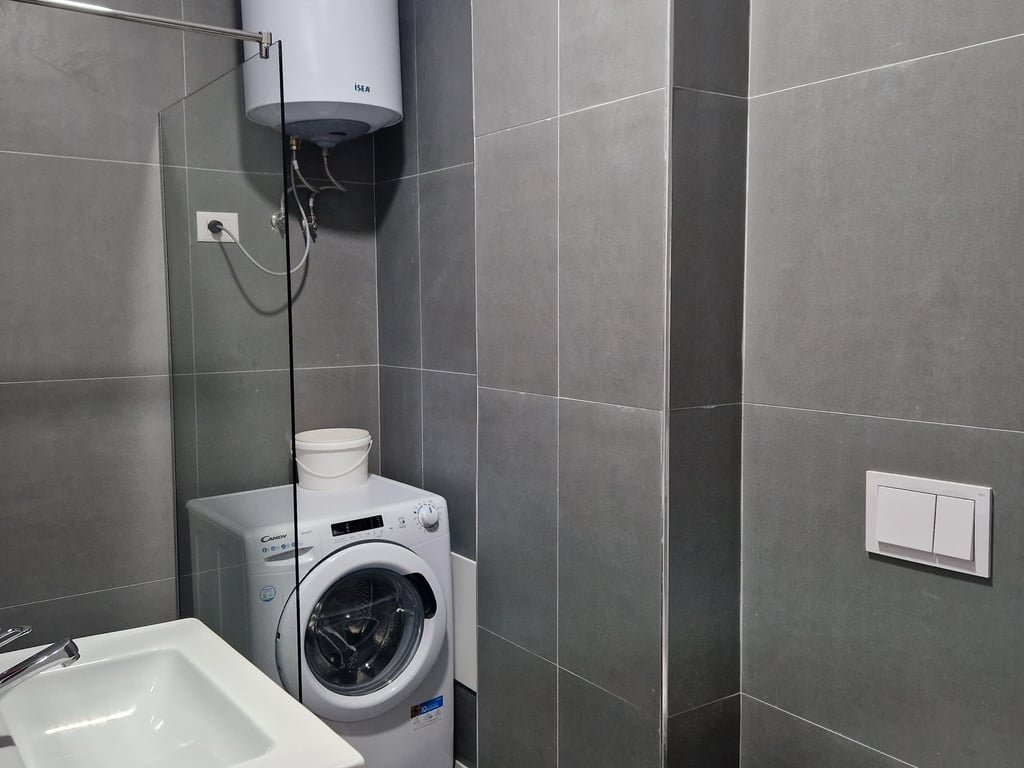 Affittasi appartamento 1+1, vicino al Tribunale Amministrativo in Don Bosko 600 euro.