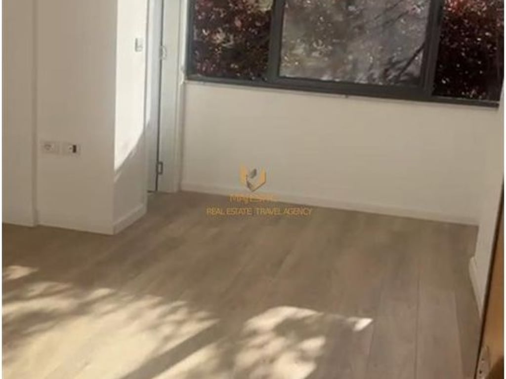 1+1 apartment is available behind Square 21, Sali Butka Street.