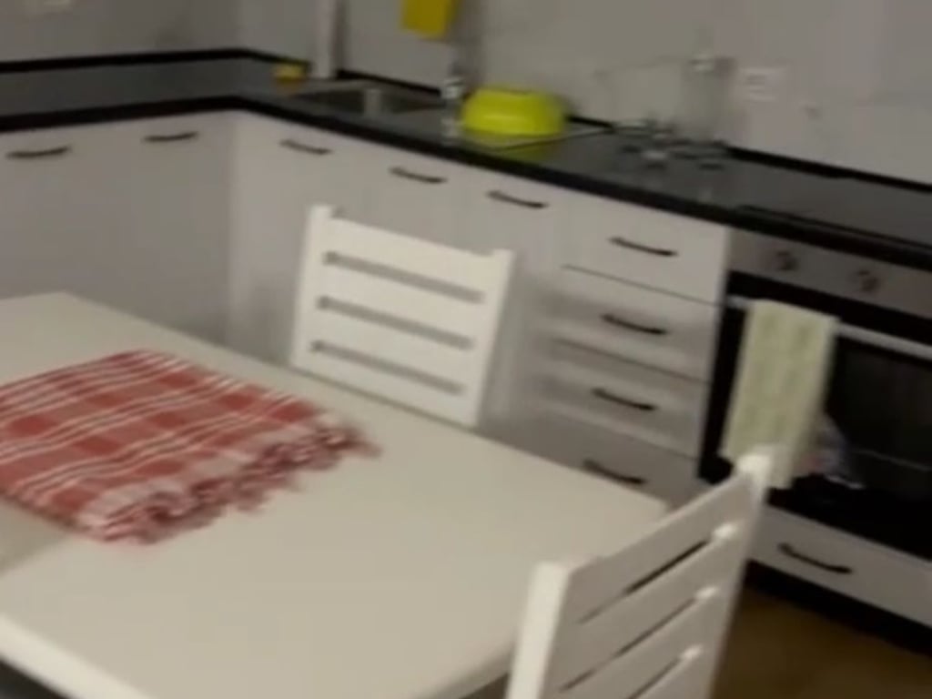 Affittasi appartamento 2+1, Zogu i Zi vicino al Ring Center 600 euro.