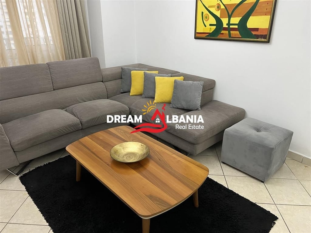 Apartament 2+1 me Qera tek Komuna e Parisit, Tirane (ID 42215239)