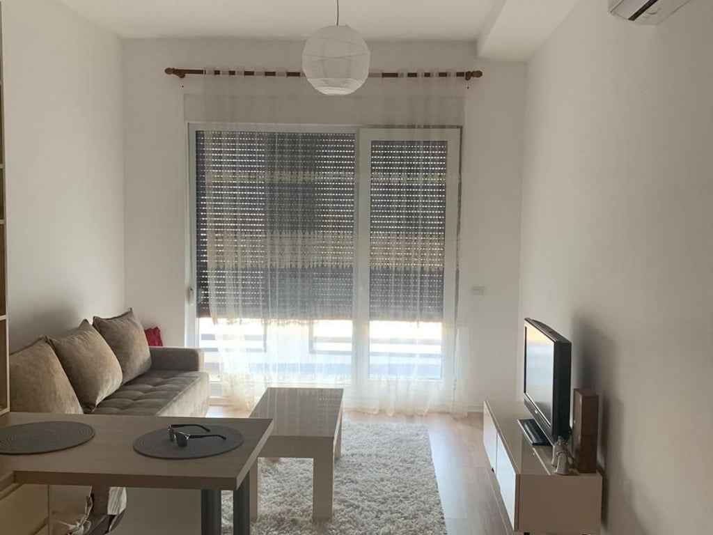 Jepet me qera apartament 1+1 ne 21 dhjetori 550 euro