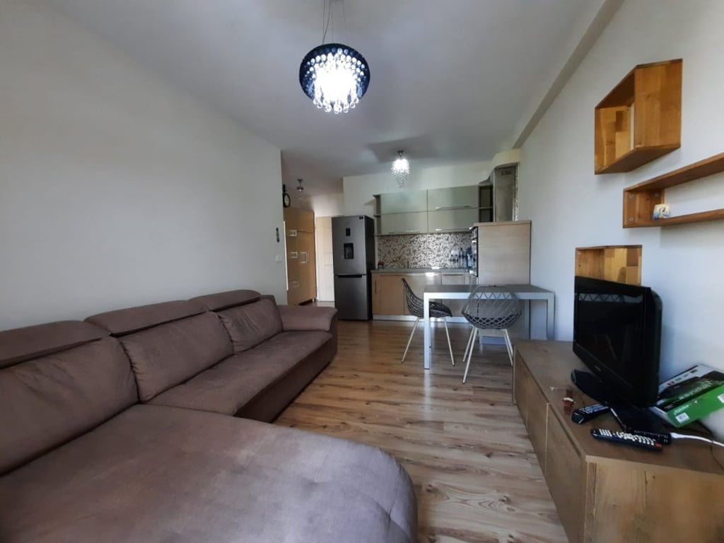A 1+1 apartment is available for rent at the Ana complex, Student City.