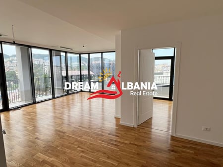 Ambiente Commerciale/Ufficio in Affitto + Posto Auto, presso Lake View Residence a Tirana (ID 42611300)
