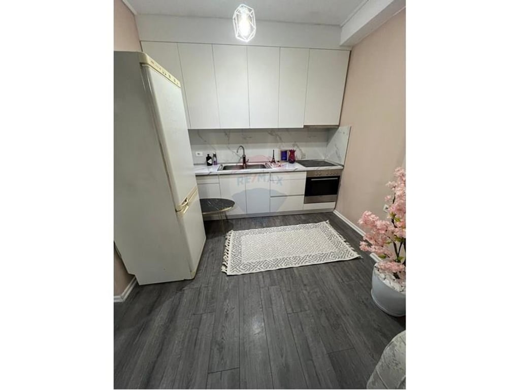 In vendita appartamento 2+1 con veranda a Durazzo