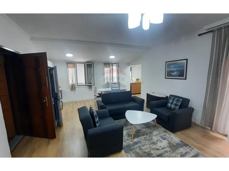 shitet apartament 1+1 ne MIhal Grameno