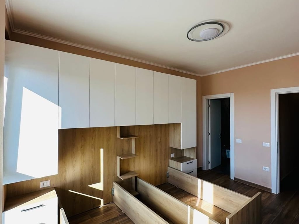 AFFITTASI APPARTAMENTO 2+1+2+BALCONE A 800 EURO, 116 m, PRESSO IL COMPLESSO ARLIS, VICINO ALLA FARMACIA 10.