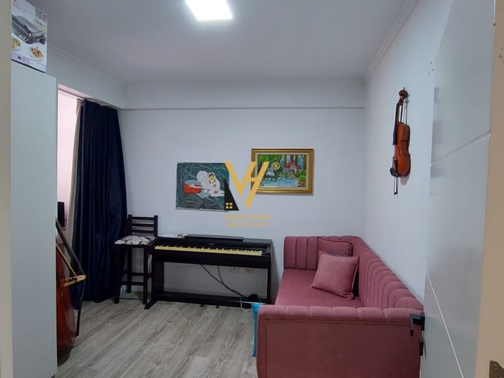 AFFITTASI APPARTAMENTO 3+1+2 A SELVIA, CENTRO 1.000 EURO