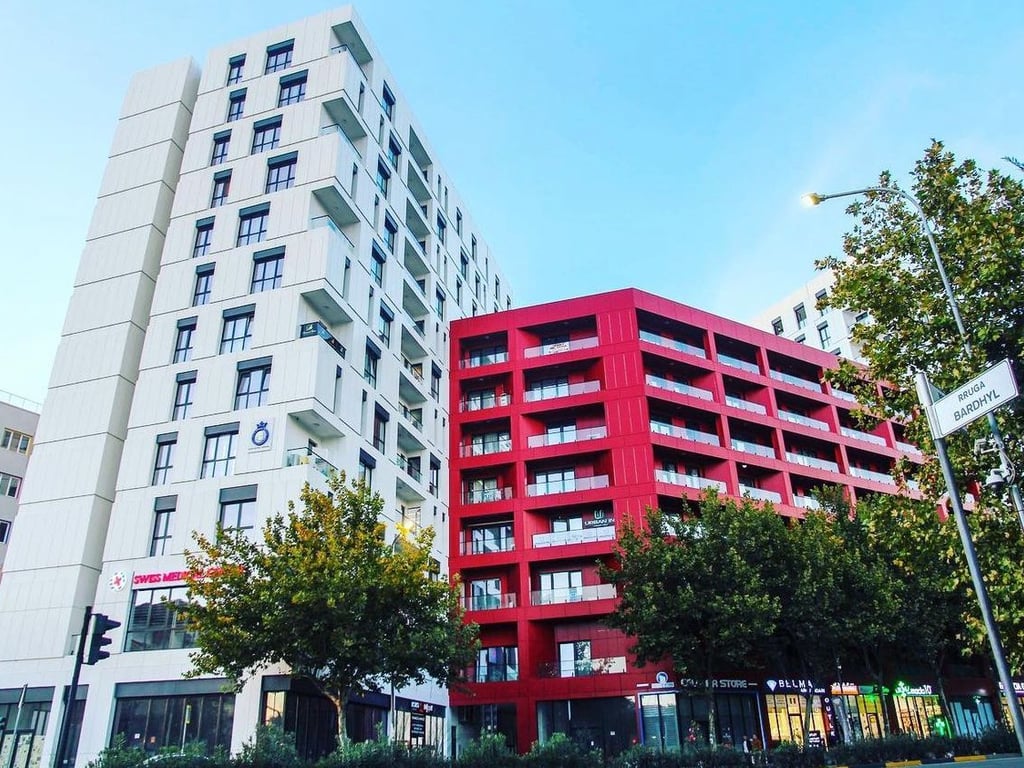 In Vendita Posto Auto vicino ad Arlis, Farmacia n. 10