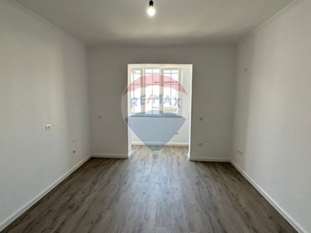 APARTAMENT 3+1 ME QIRA NE BLLOK