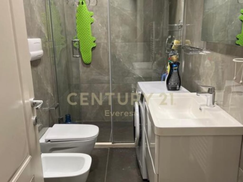 🏡 SHESIM APARTAMENT 4+1+2 ME OBORR 400m² + POST PARKIMI, REZIDENCA SECRET GARDEN | ✨️ FOR SALE 4+1+2 APARTMENT WITH 400m² GARDEN + PARKING SPOT, SECRET GARDEN RESIDENCE