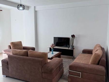 Affittasi appartamento 2+1, Fresk vicino all'Hotel Gaxherri Prezzo: 350 mila lekë