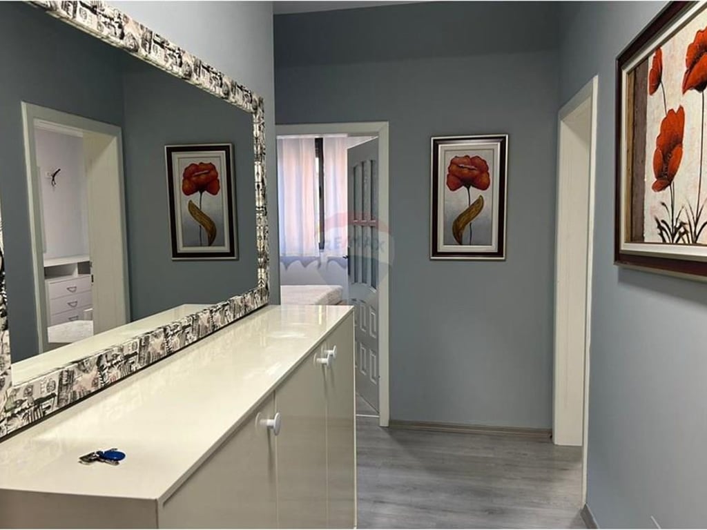 Jepet apartament me qera 2+1 te Shkolla e Baletit