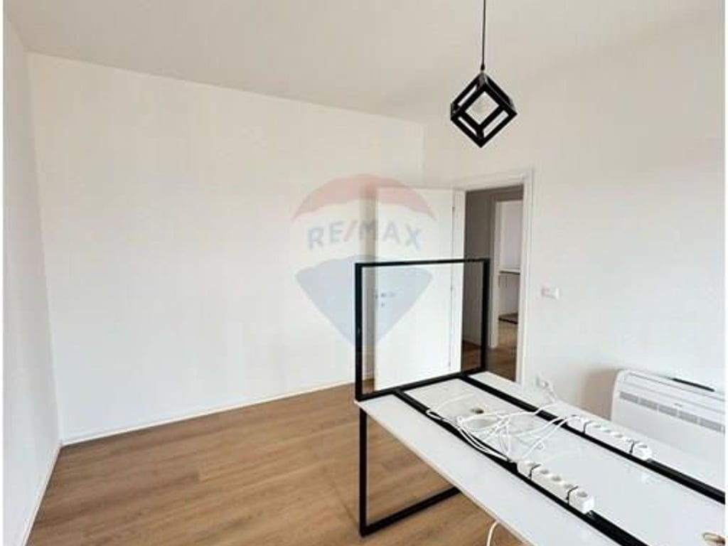 Vendiamo un super appartamento 3+1+2 presso Garden !!