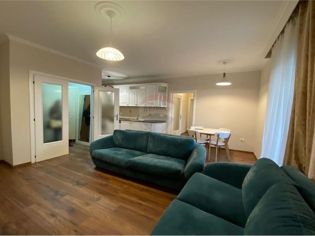 Apartament 2+1 me qira prane Librit Universitar!