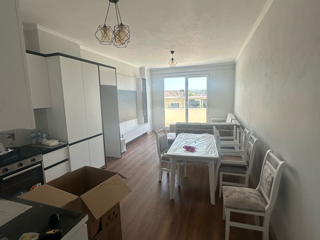 APARTAMENT ME QERA 2+1