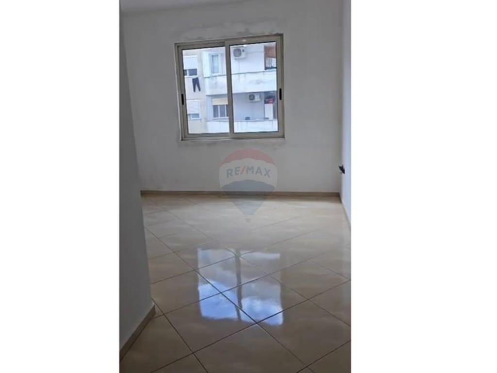 VENDESI APPARTAMENTO 2+1+2 A YZBERISHT!