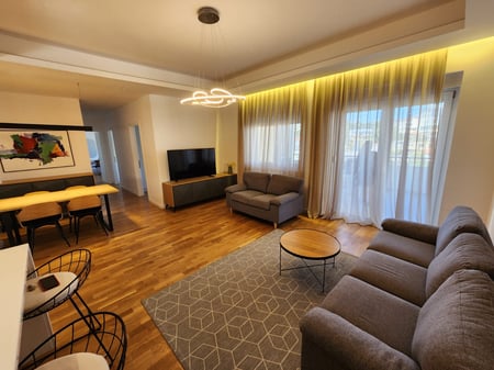 A modern 3+1+2 apartment is for rent in the Touch of the Sun residence, Sauk!
