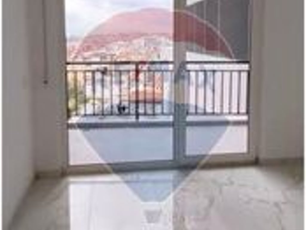 Apartament 1+1  Bosh per qira tek Shkolla e Bashkuar.