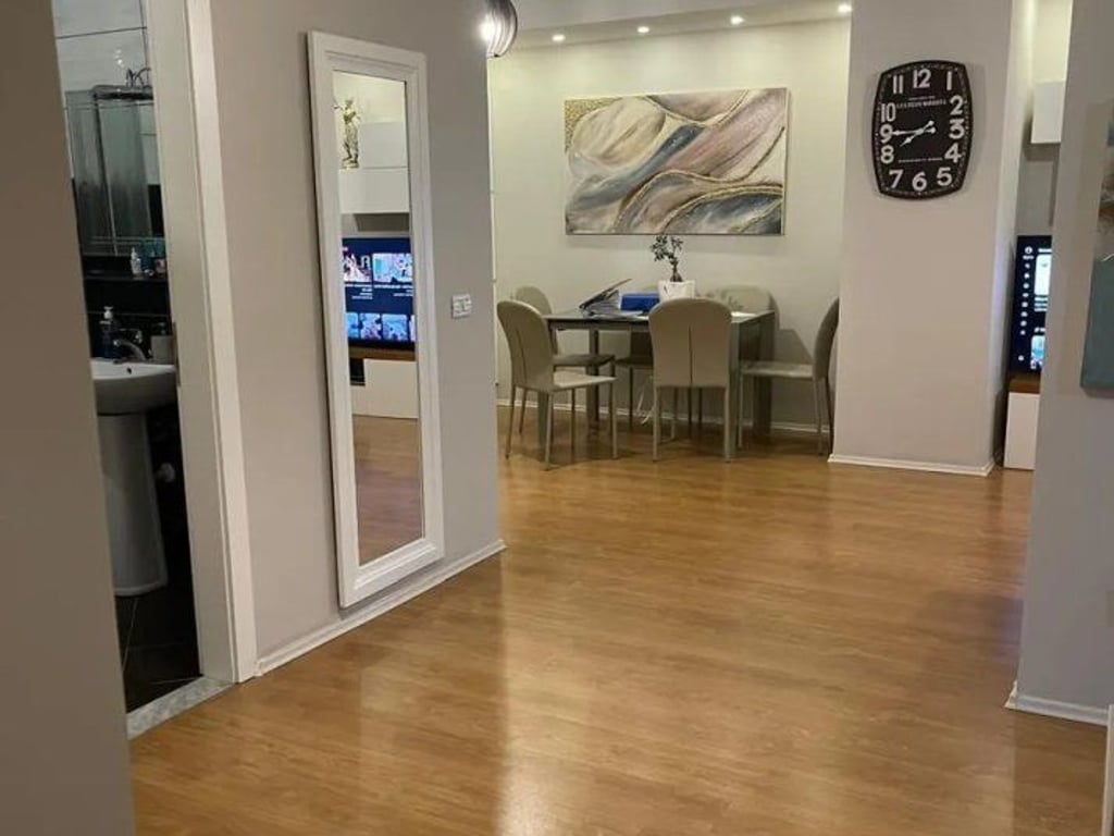 SHITET APARTAMENT 2+1 tek  VILA L ,ASTIR (e Mobiluar)