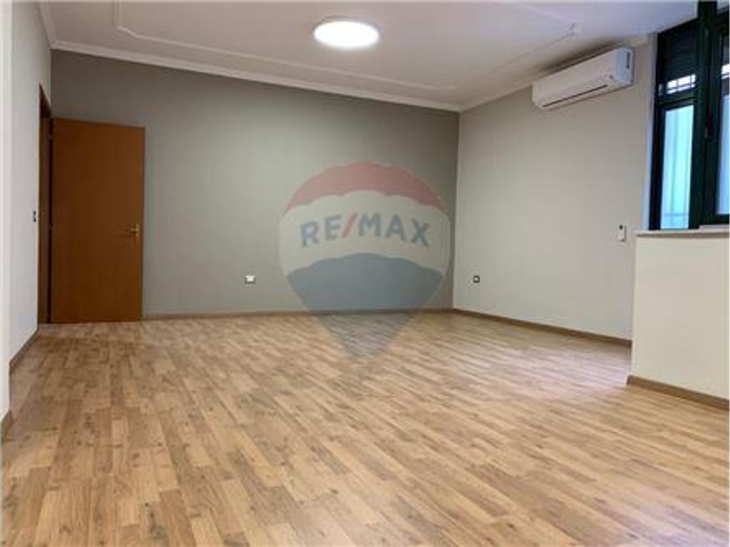 Office for rent in the center of Tirana