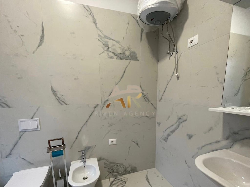 Appartamento 2+1+2 in affitto vicino a Via Dibrës
