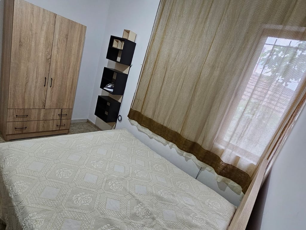 1+1, nella sede dell'università Marin Barleti, 400 euro