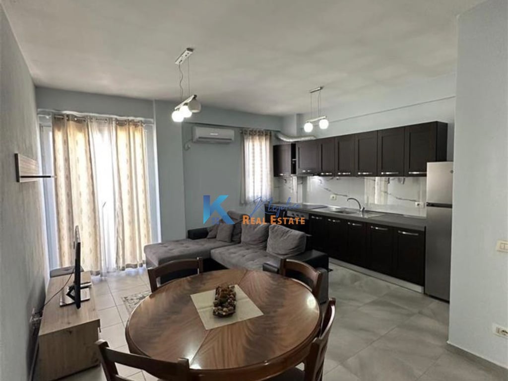 Japim me qira apartament 1+1 te Oxhaku