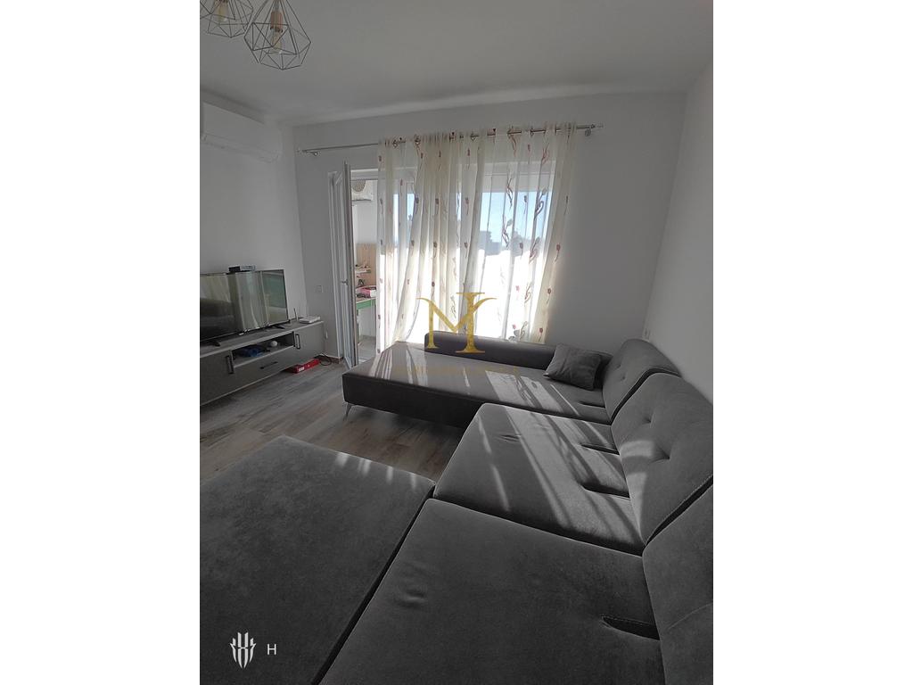 Affittasi monolocale in spiaggia vicino a La'Muse!!