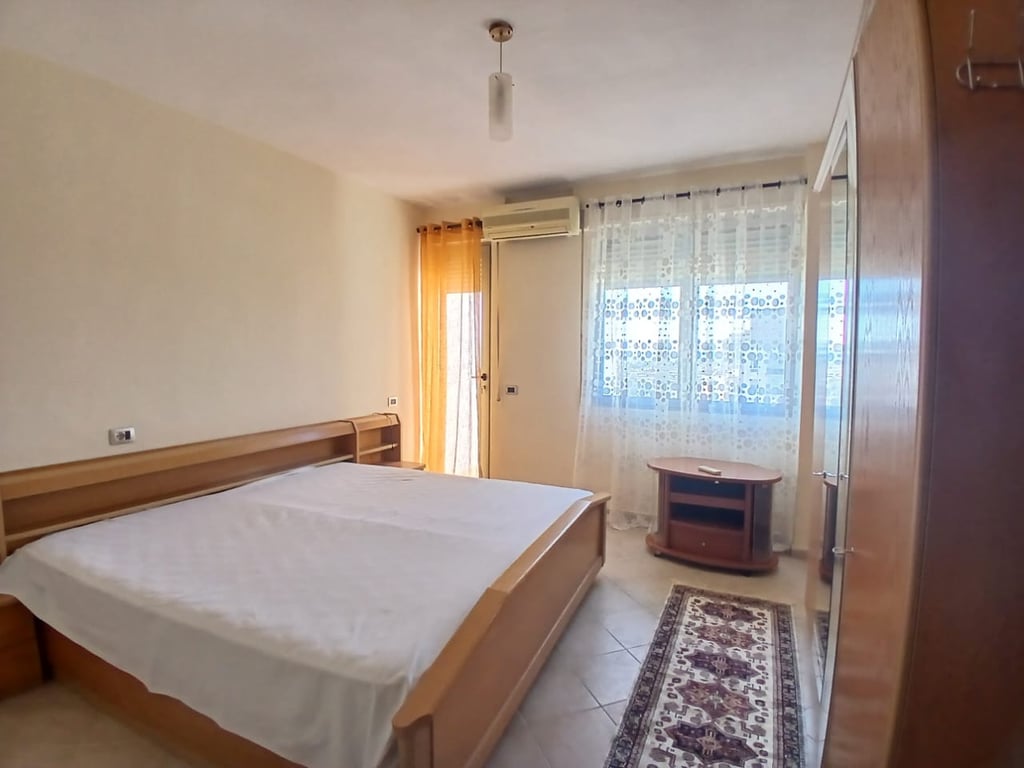 Affittasi appartamento 1+1+1 con balcone