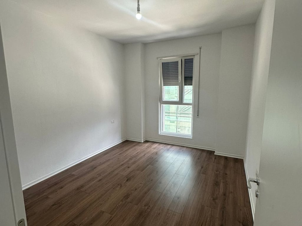 APARTAMENT ME QERA 2+1+2