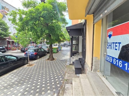 Negozio in vendita in Via Durrës!