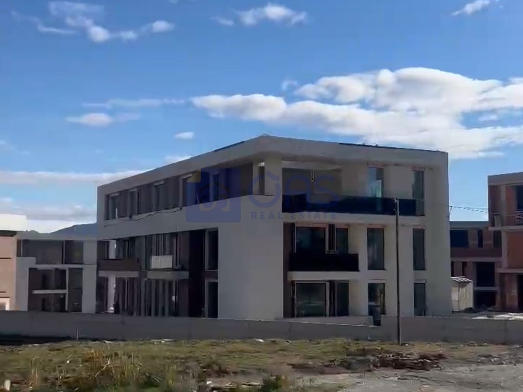 Shitet apartament 2+1+2+🅿 tek Tulipan Residence, Mjull-Bathore